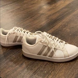 Adidas cloud tennis shoes